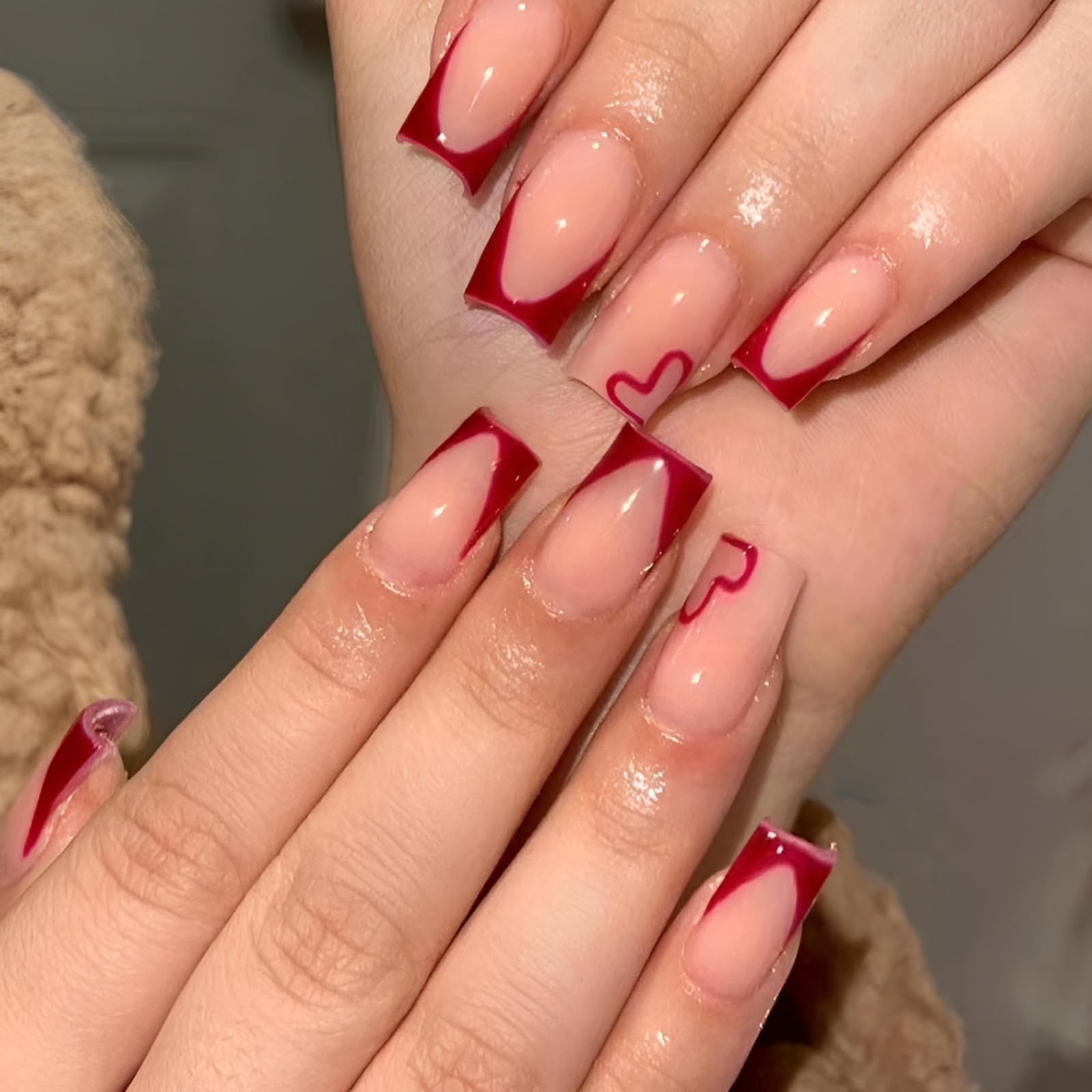 짧은 밸런타인 네일 아크릴 디자인
(jjareun ballentain neil akril dijein)
(Short Valentine Nails Acrylic Design)