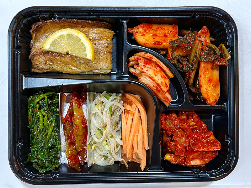 맛있는 한국 음식 박스 배달
(Delicious Korean Food Box Delivery)