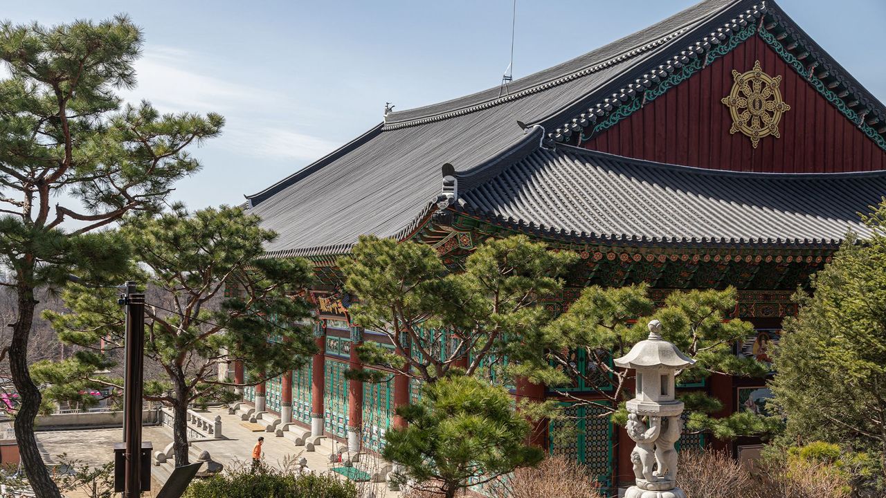 서울에서 꼭 가봐야 할 사찰 Temples to visit Seoul