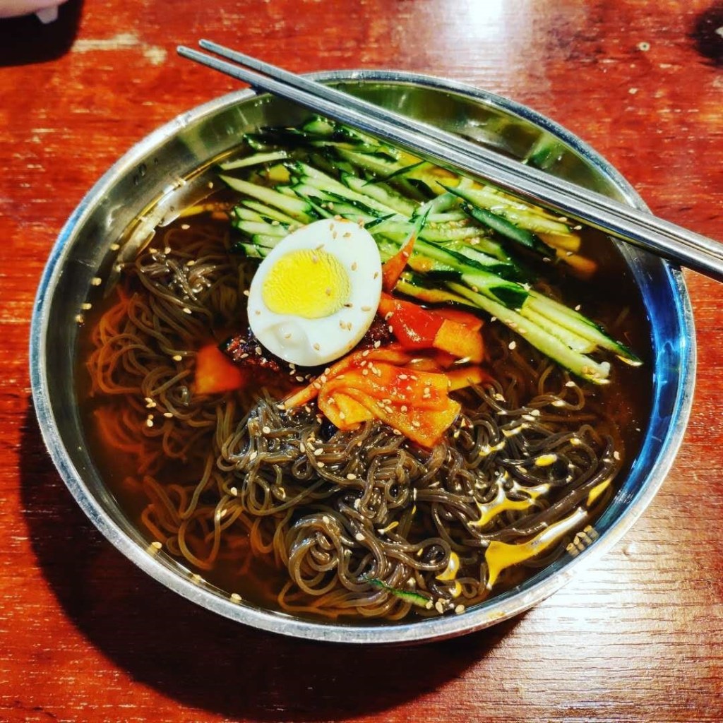 평양냉면 완벽 가이드: 맛집과 레시피 (Pyeongyang Naengmyeon Perfect Guide: Restaurants and Recipes)
