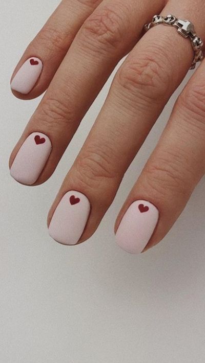 2월 짧은 젤 네일 트렌드 디자인
(February short gel nail trend design)