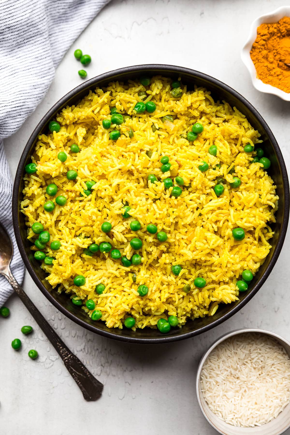 Peas와 Curcuma Basmati 쌀