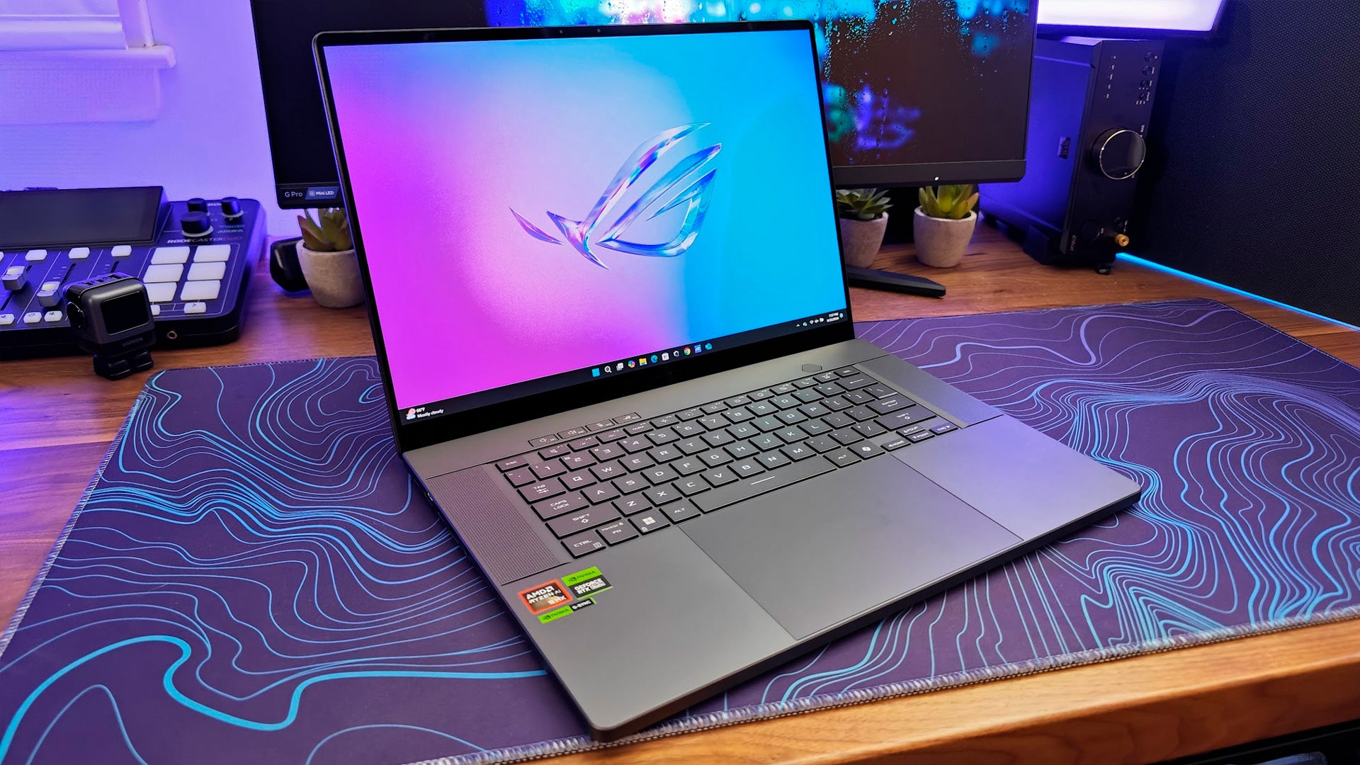 Asus Rog Zephyrus G16 검토 : 노력은 두 가지 까다로운 세계를 다룹니다.