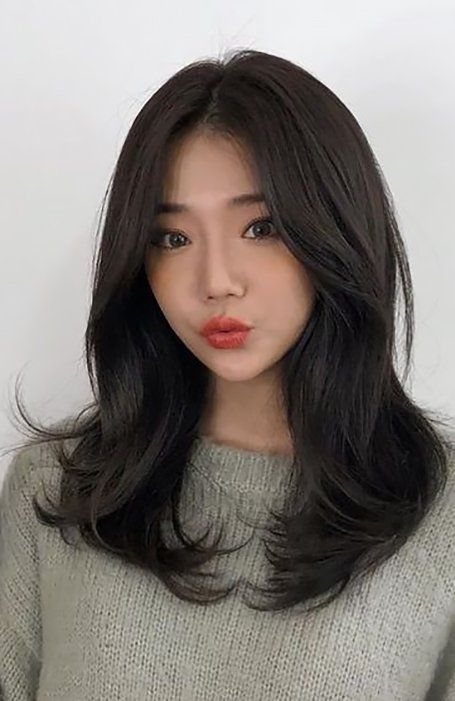 레이어드 한국 헤어스타일 트렌드
(Layered Korean Hairstyle Trend)