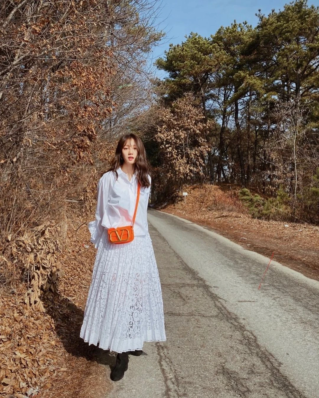 한국 패션 가이드: 스타일 완성
(Guide to Korean Fashion: Style Completion)