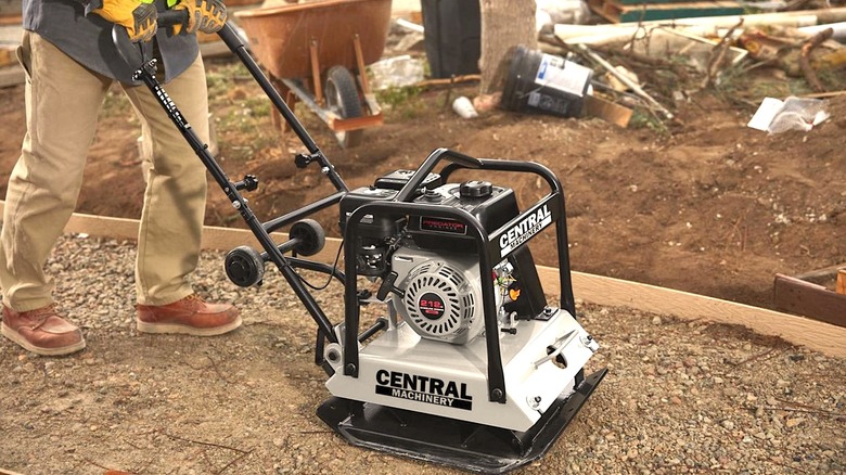 Harbor Freight -A Compactor는 얼마나 빨리입니까? 리뷰의 말은 다음과 같습니다