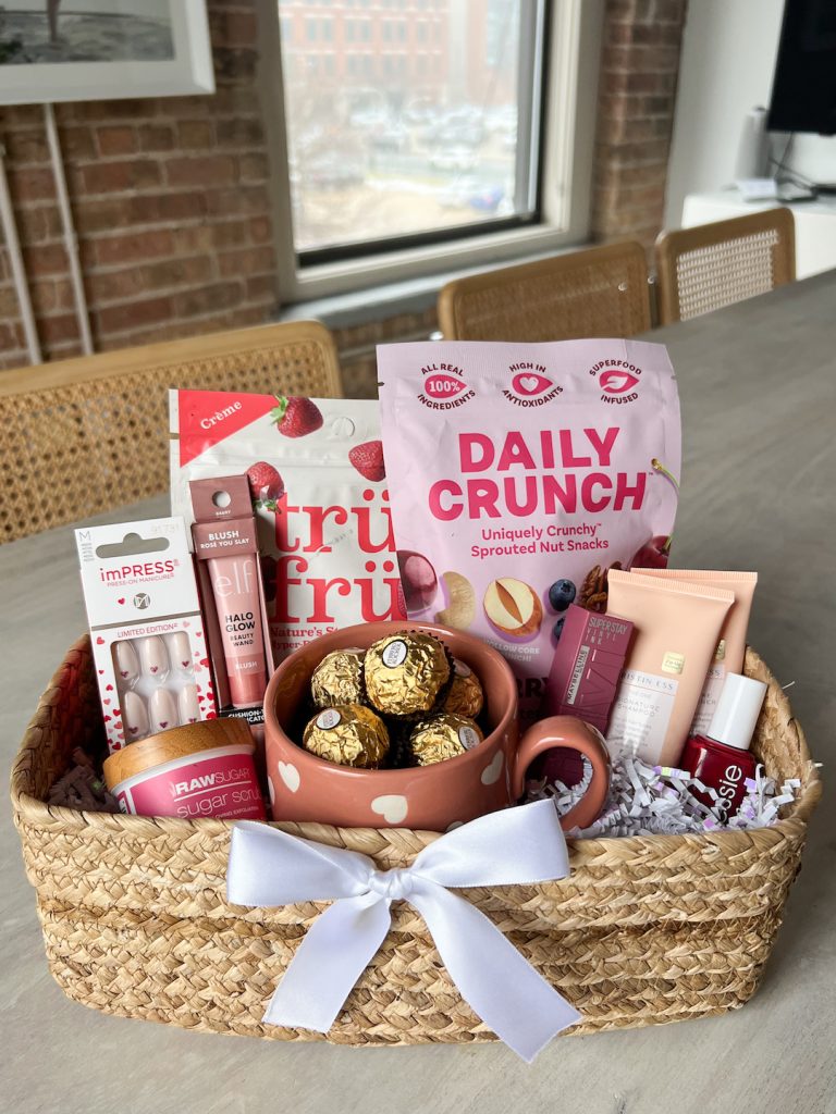 Galentines Basket 선물 아이디어 추천