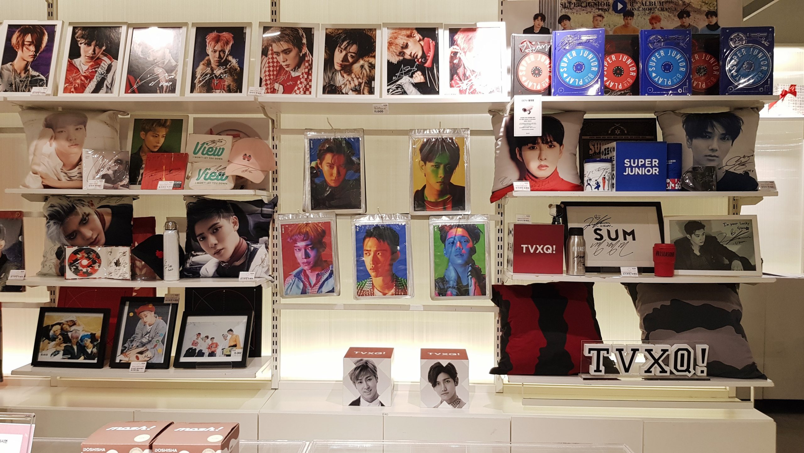 내 근처 K-Pop 스토어 찾기 (k-pop stores near me)