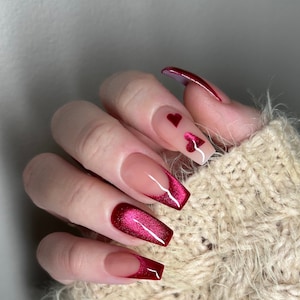 발렌타인 네일 고양이 눈 디자인
(Valentine’s Nails Cat Eye Design)