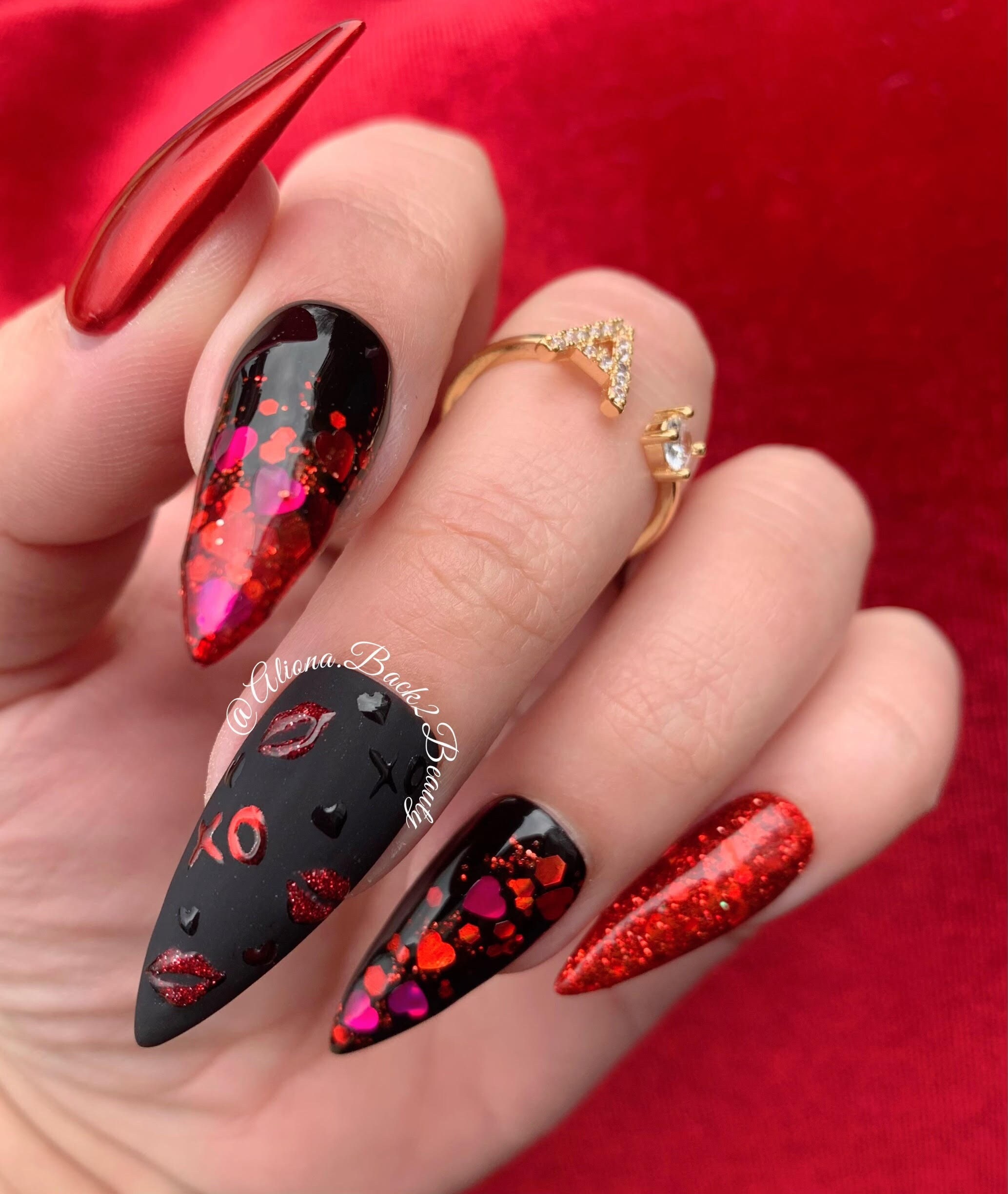 발렌타인 네일 레드 블랙 디자인 추천
(Valentines nails red and black design recommendations)