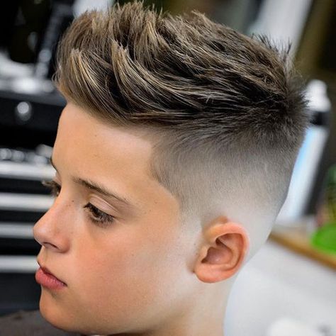 멋진 헤어스타일 어린이 남자아이들을 위한
(Cool Hairstyles for Kids Boys)