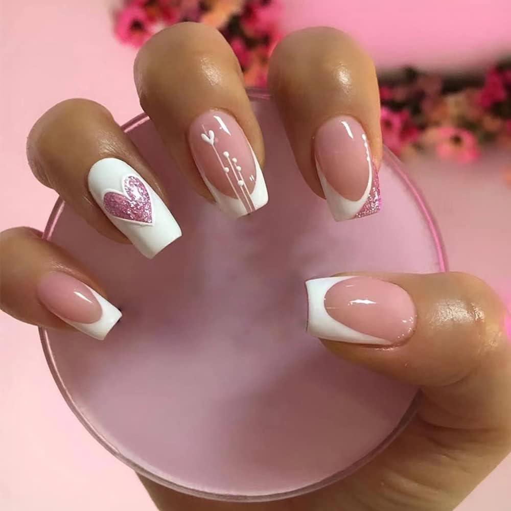 발렌타인데이 네일 프렌치팁 디자인 추천
(Valentine’s Day Nail French Tip Design Recommendations)