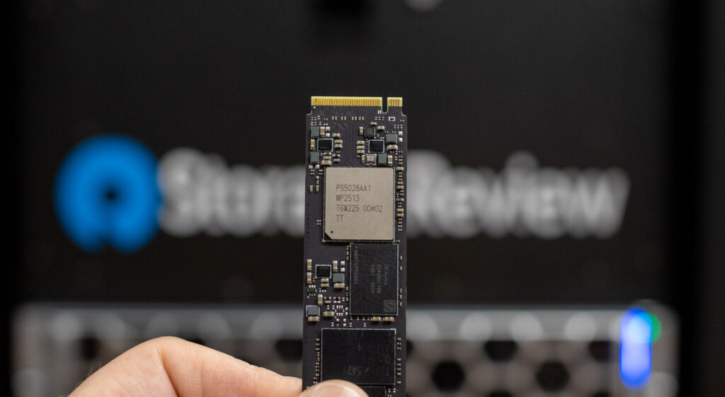 Phison E28 SSD 실습 : 우리는 내일의 SSD 뒤에 기술을 테스트 할 기술을 설정했습니다.
