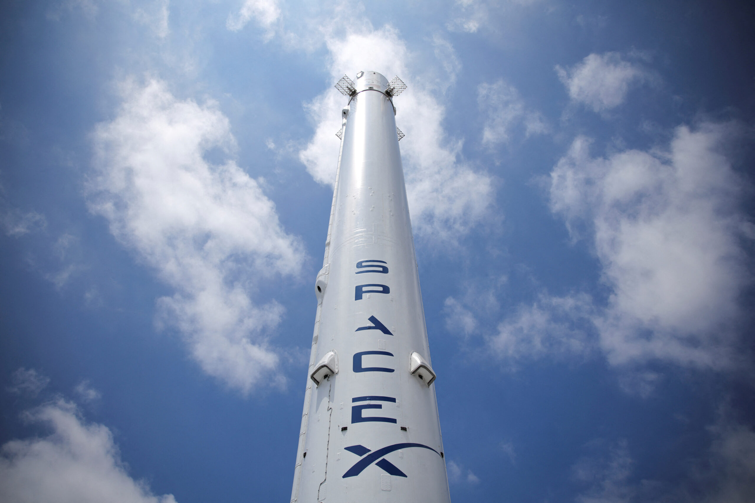 SpaceX는 아마도 수십 년 동안 연방 소득세를 건너 뛰었을 것입니다.