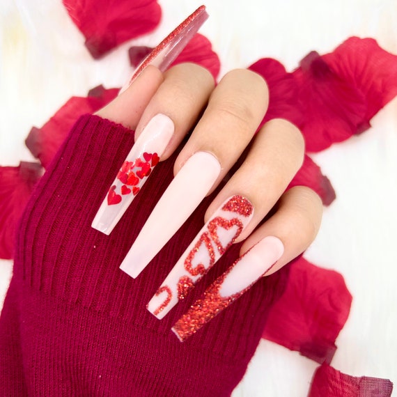 발렌타인 네일 롱 코핀 디자인 추천
(Valentine’s Nails Long Coffin Design Recommendations)
