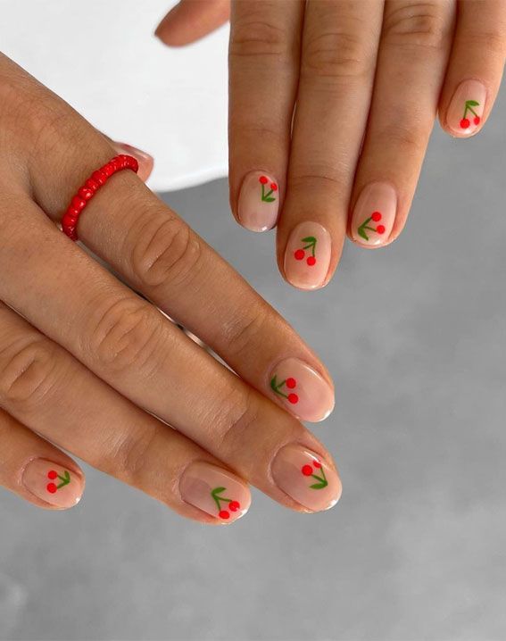 체리 영감 네일: 싱그러운 봄 디자인
(Cherry Inspired Nails: Fresh Spring Designs)