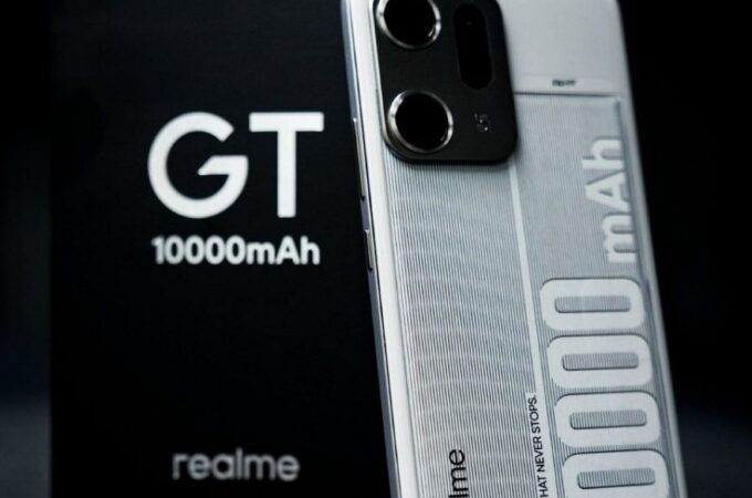 Realme의 10,000mah 전화는 기대하기 전에옵니다